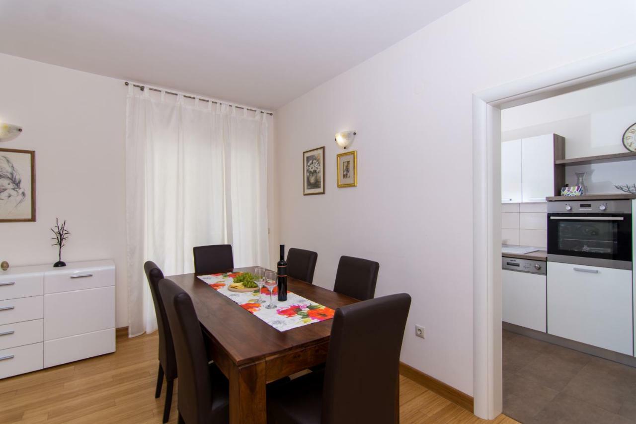 Apartmani Relax Kaštela Zewnętrze zdjęcie